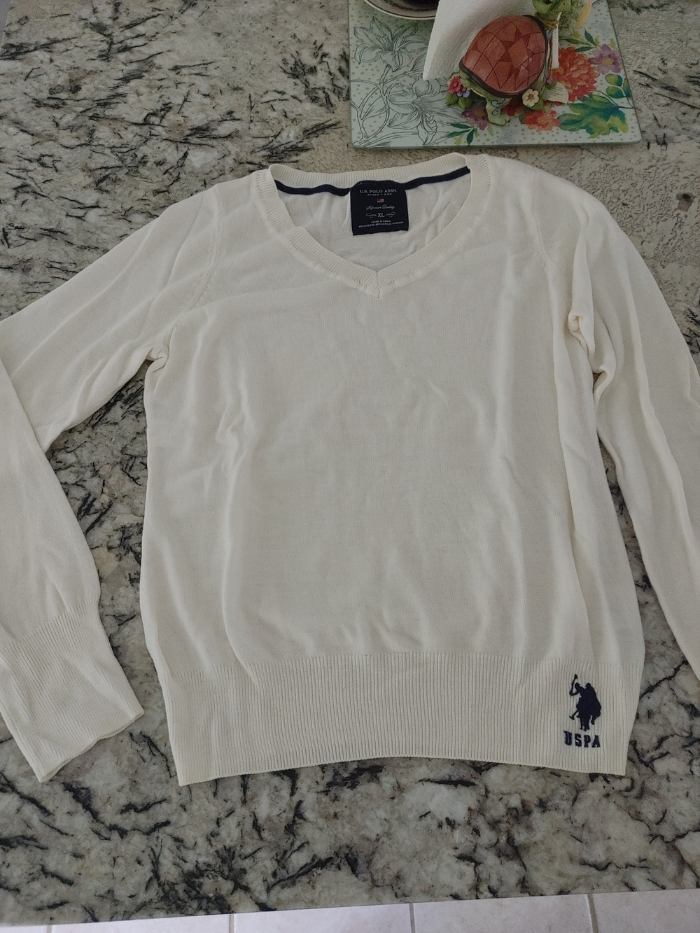 Ladies V-Neck Sweater in Cream